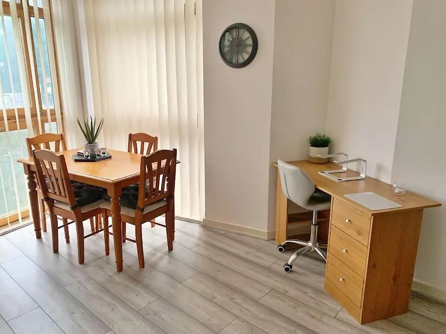 Two Bedroom Apartment In Central Bournemouth-1